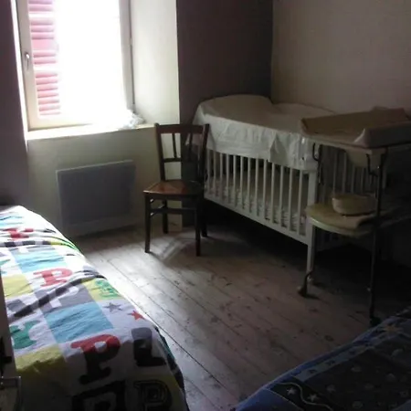 Maison De Village D Entraigues * Égliseneuve-dʼEntraigues